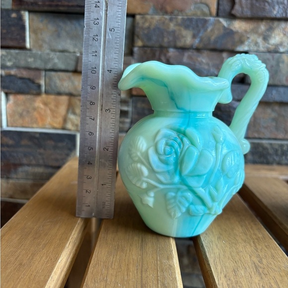 Vintage Avon Green Blue and White Floral Small Pitchers - Picture 10 of 12